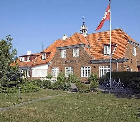 Langebjerg & Spisested Guest house 3*