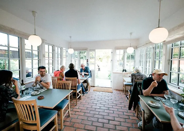 Langebjerg & Spisested אלינגה