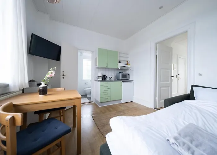 Langebjerg & Spisested Pensión 3*